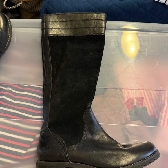 Timberland Black boots suede and leather. - Picture 2 of 6